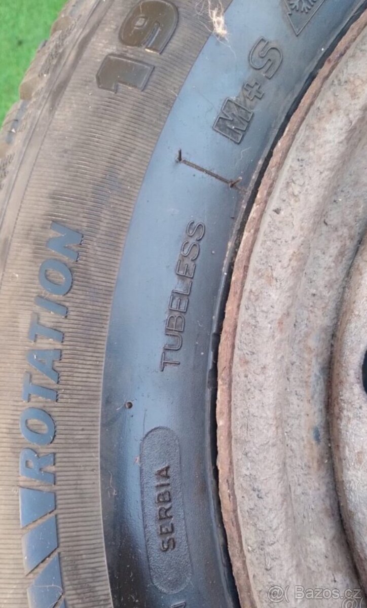Pneu 195/65 R15 - 2