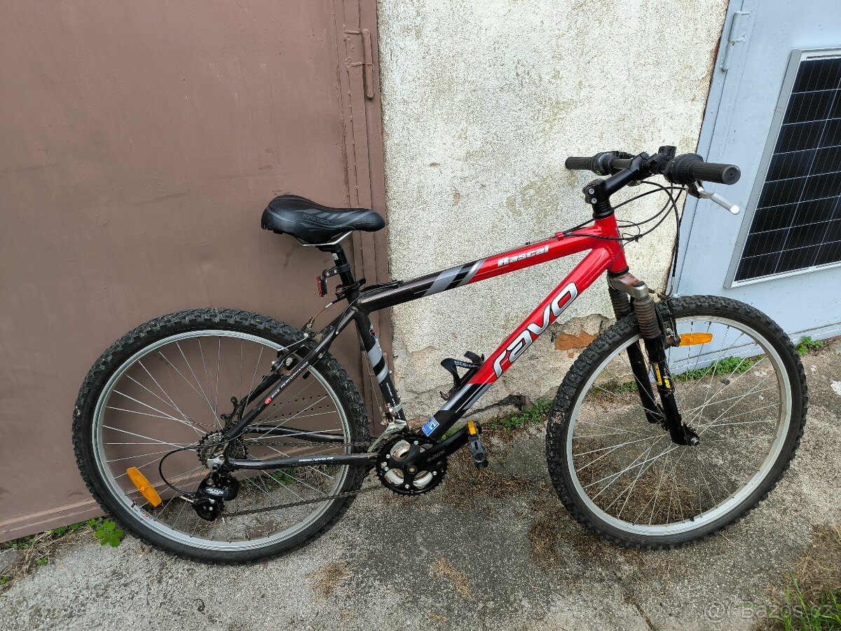 Ravo Rascal 17" červeno-černé barvy - 2