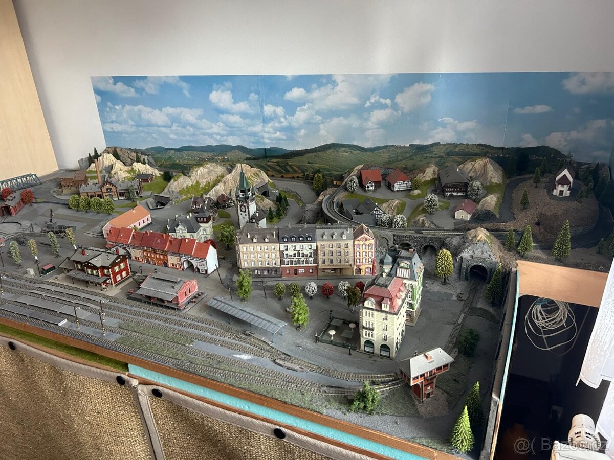 Mašinky N-vláčky-kolejiště-100% STAV-KUPOVÁNO NOVÉ - 2