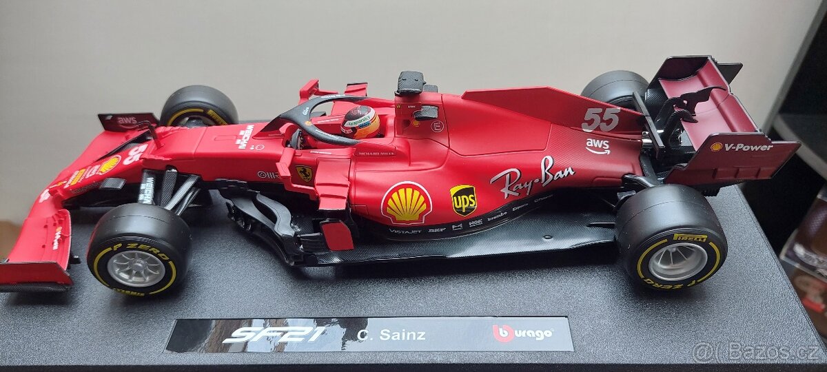 Ferrari F1 SF21 C. SAINZ 1:18 - 2