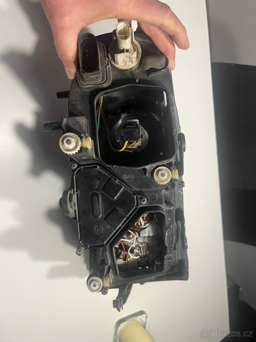 Superb 1 přední levé svetlo - 2