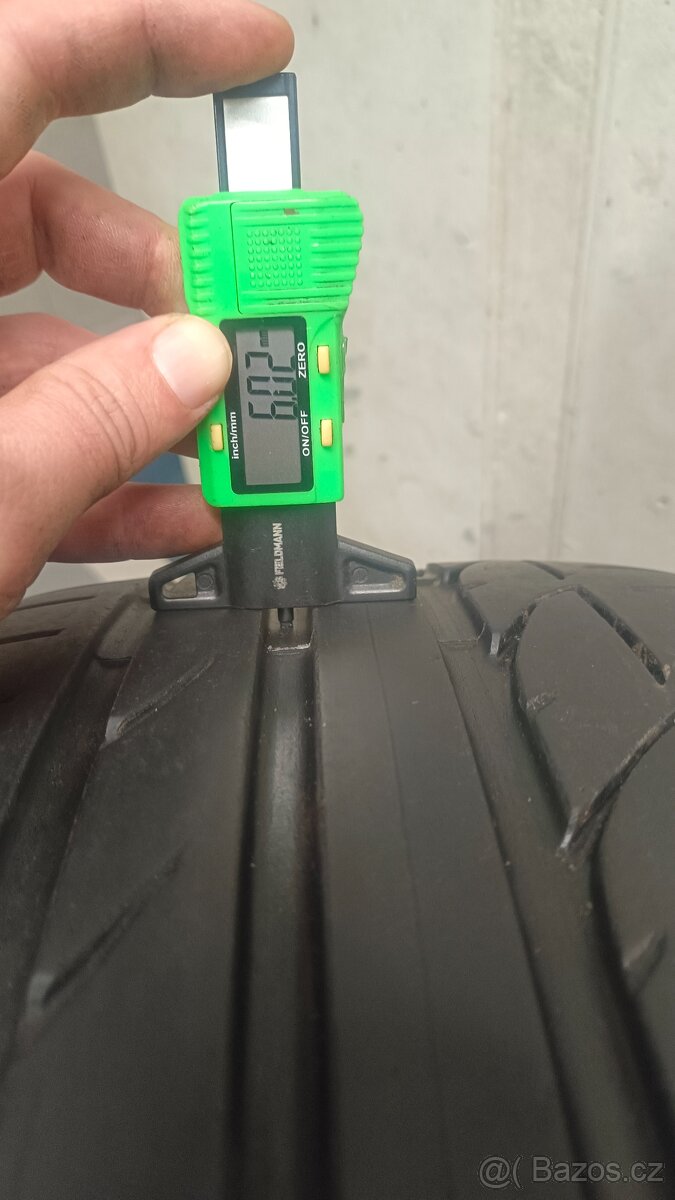 235/40/19 235/40 r19 - 2