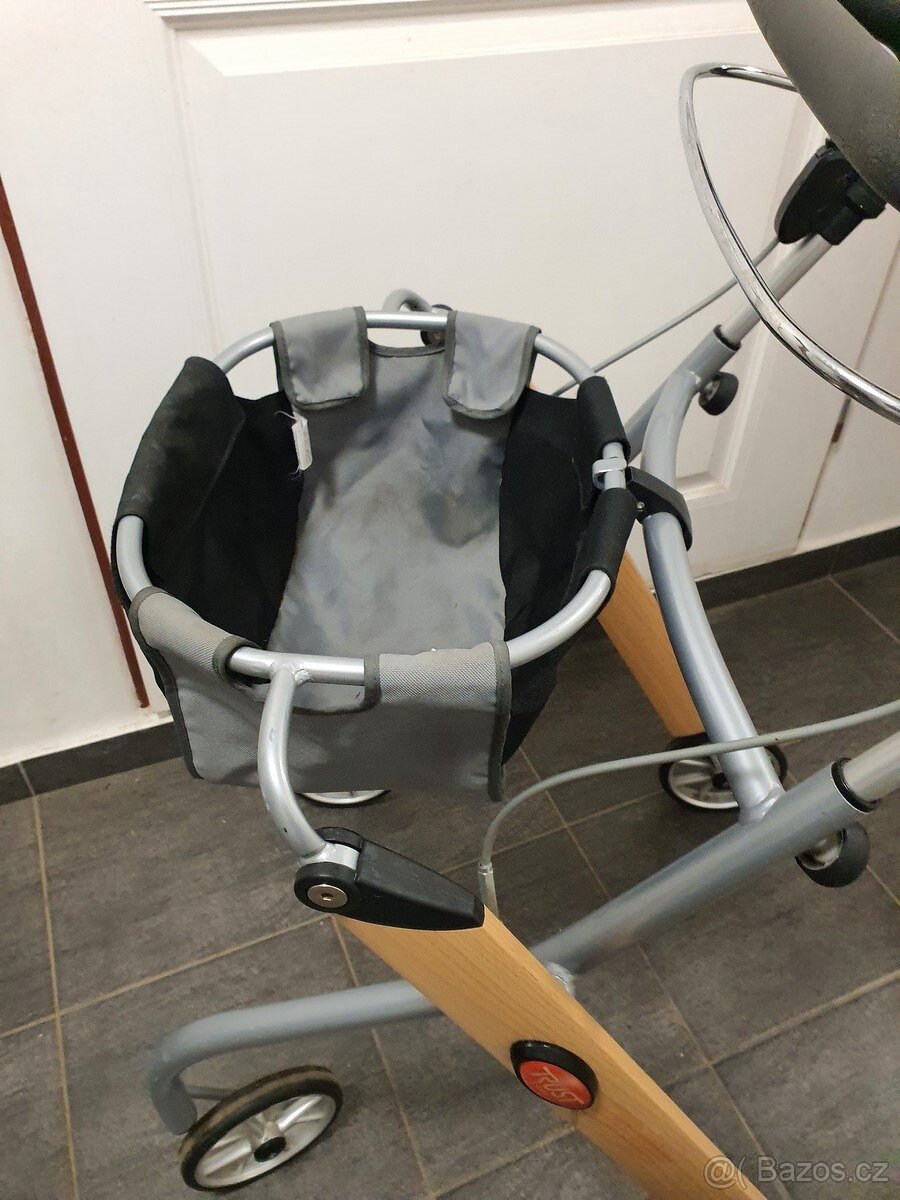 seniorské chodítko s košem - 2