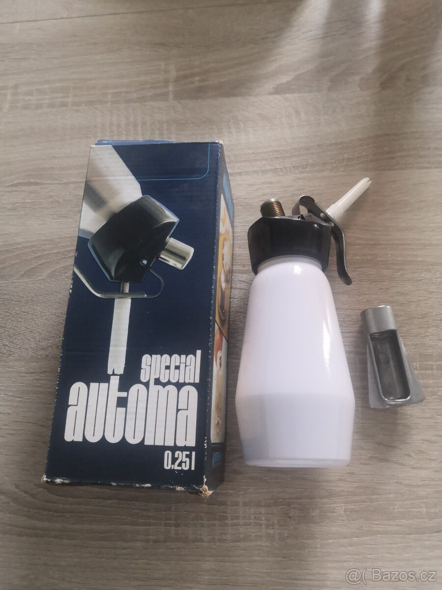 Šlehačkova láhev - 2