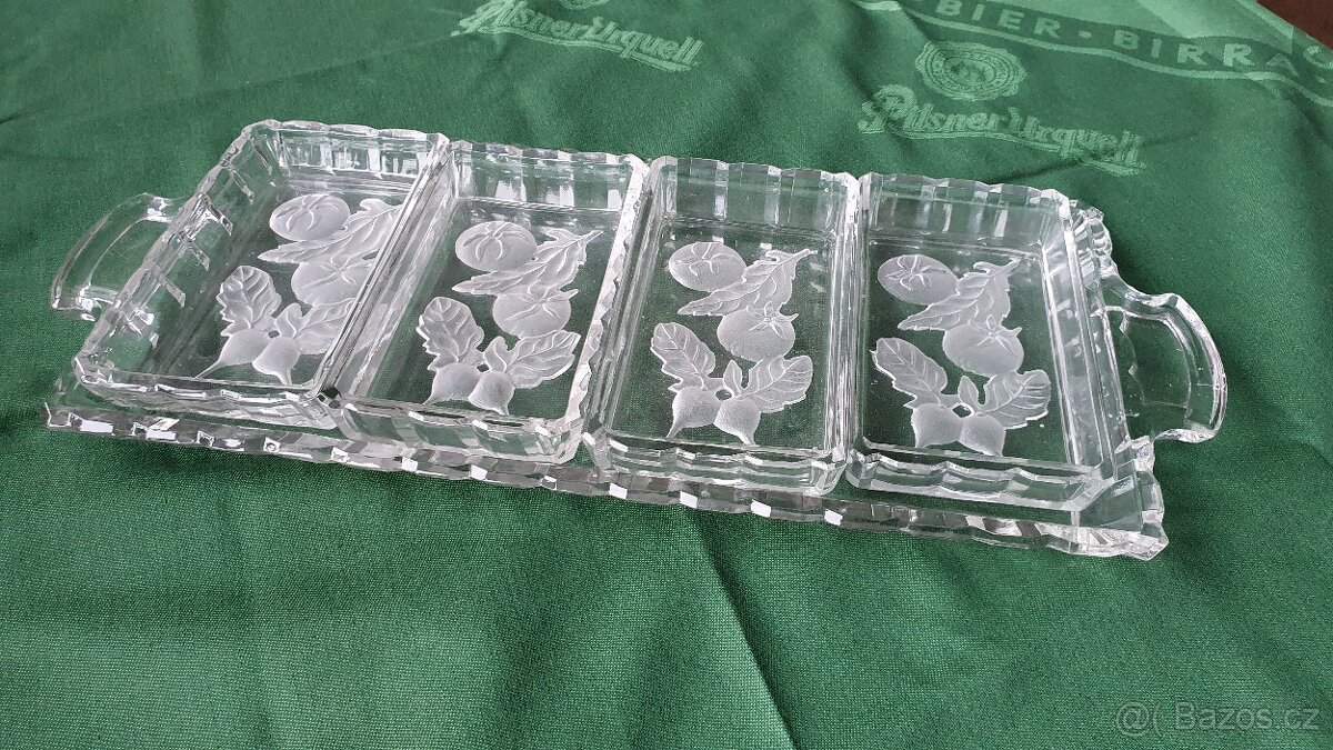 Skleněný podnos - 2