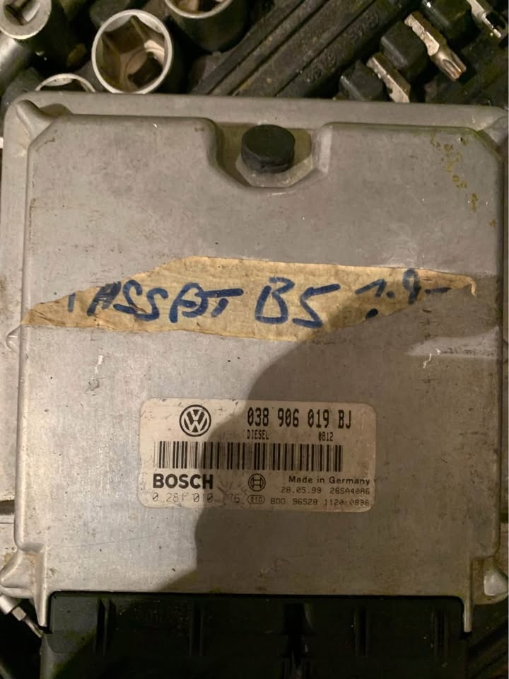 Řidici jednotka vw passat b5 1.9 85kw - 2