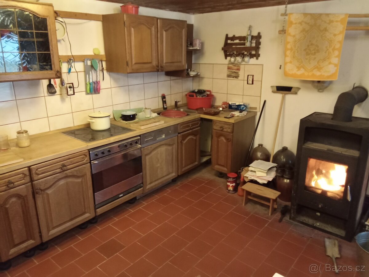 Spolubydlící ženu. - 2