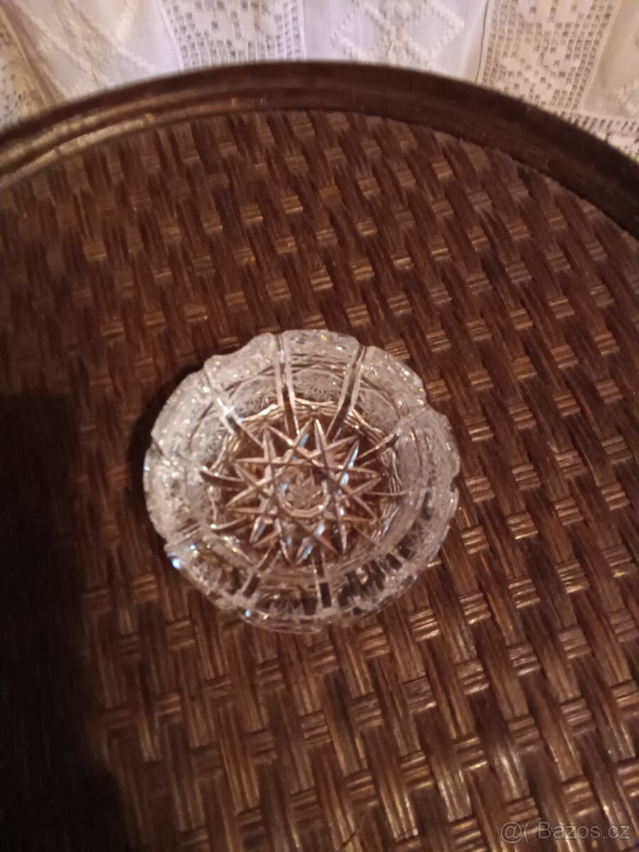 Popelník malý broušený - 2