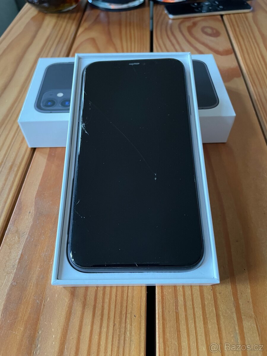 Apple iPhone 11 - 2