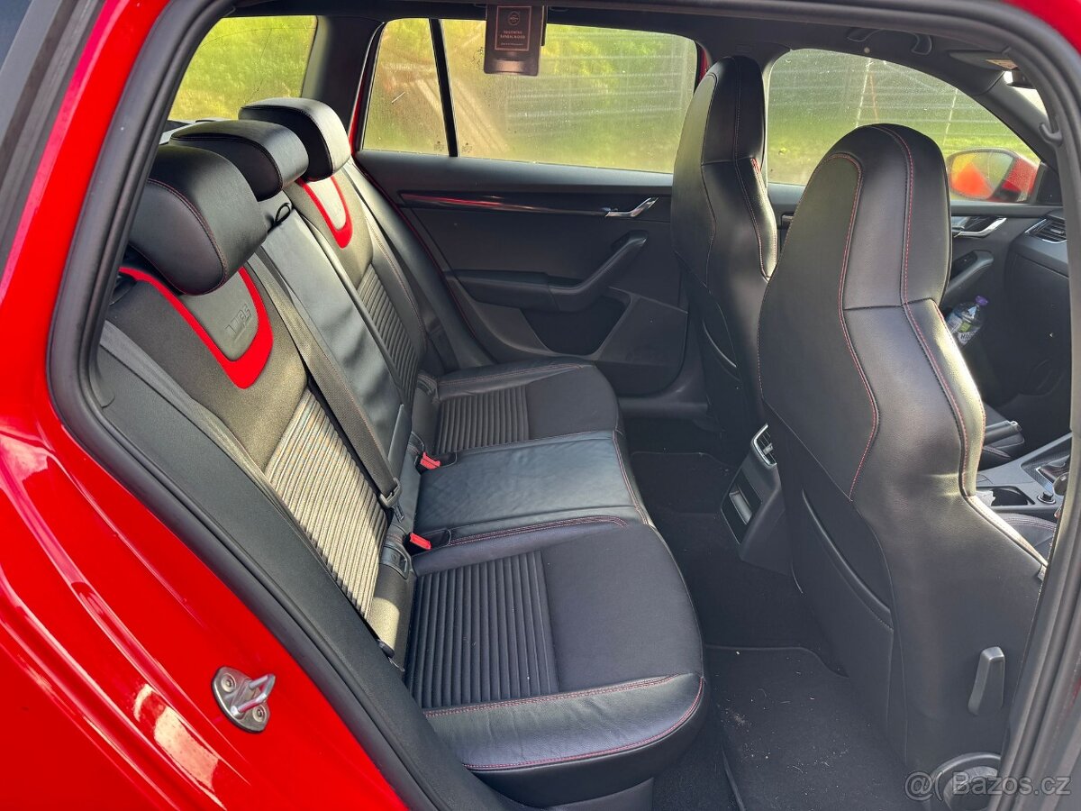 Sedačky Škoda Octavia 3 RS Combi - 2