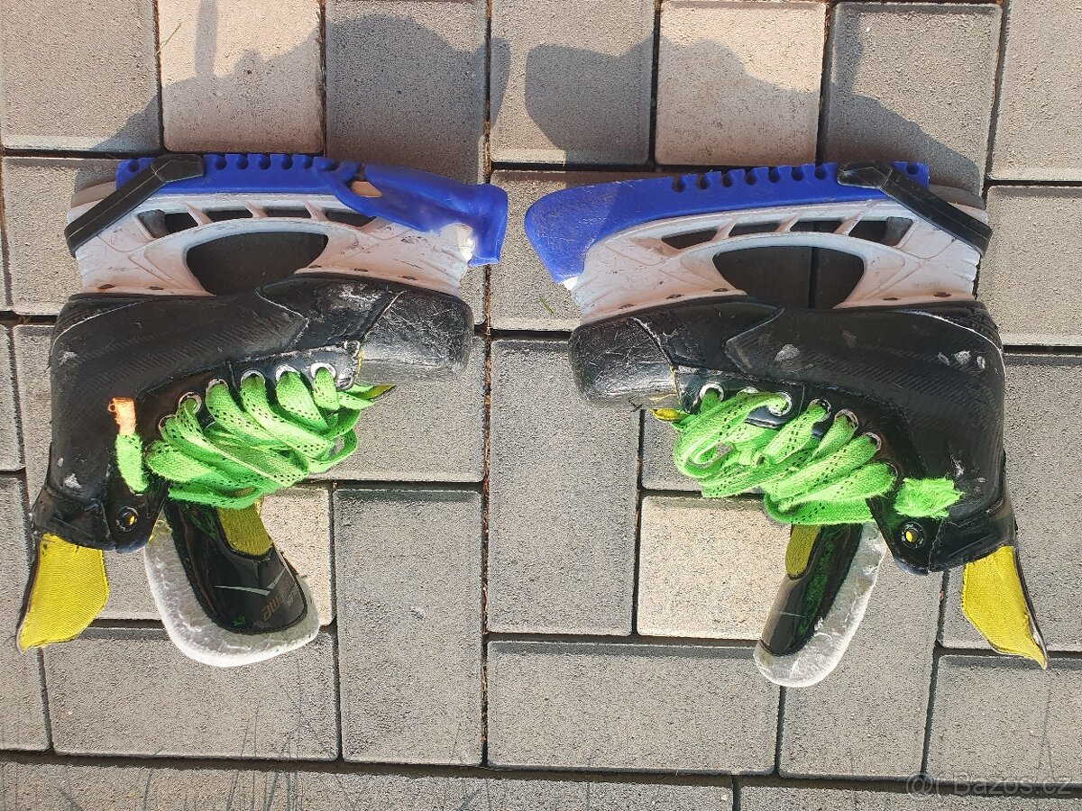 Brusle a hokejová výstroj - 2