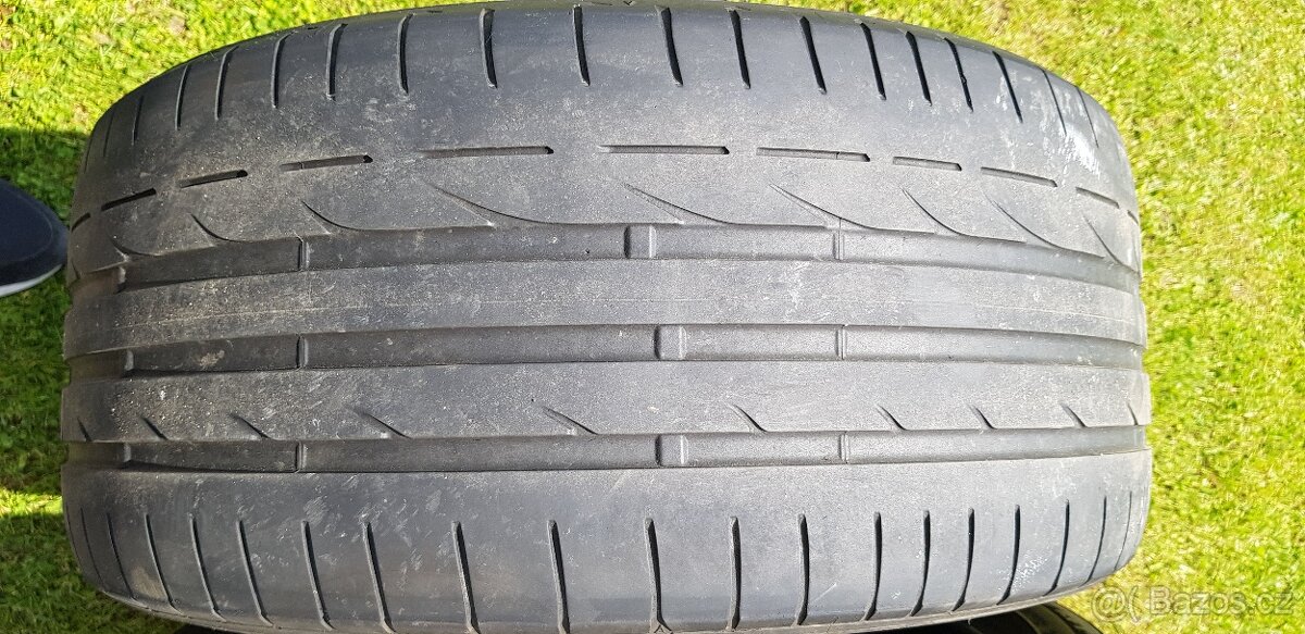 Pneu Bridgestone 255/40 r18 - 2