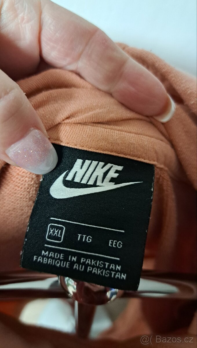 Hezká mikina s kapucí Nike - 2