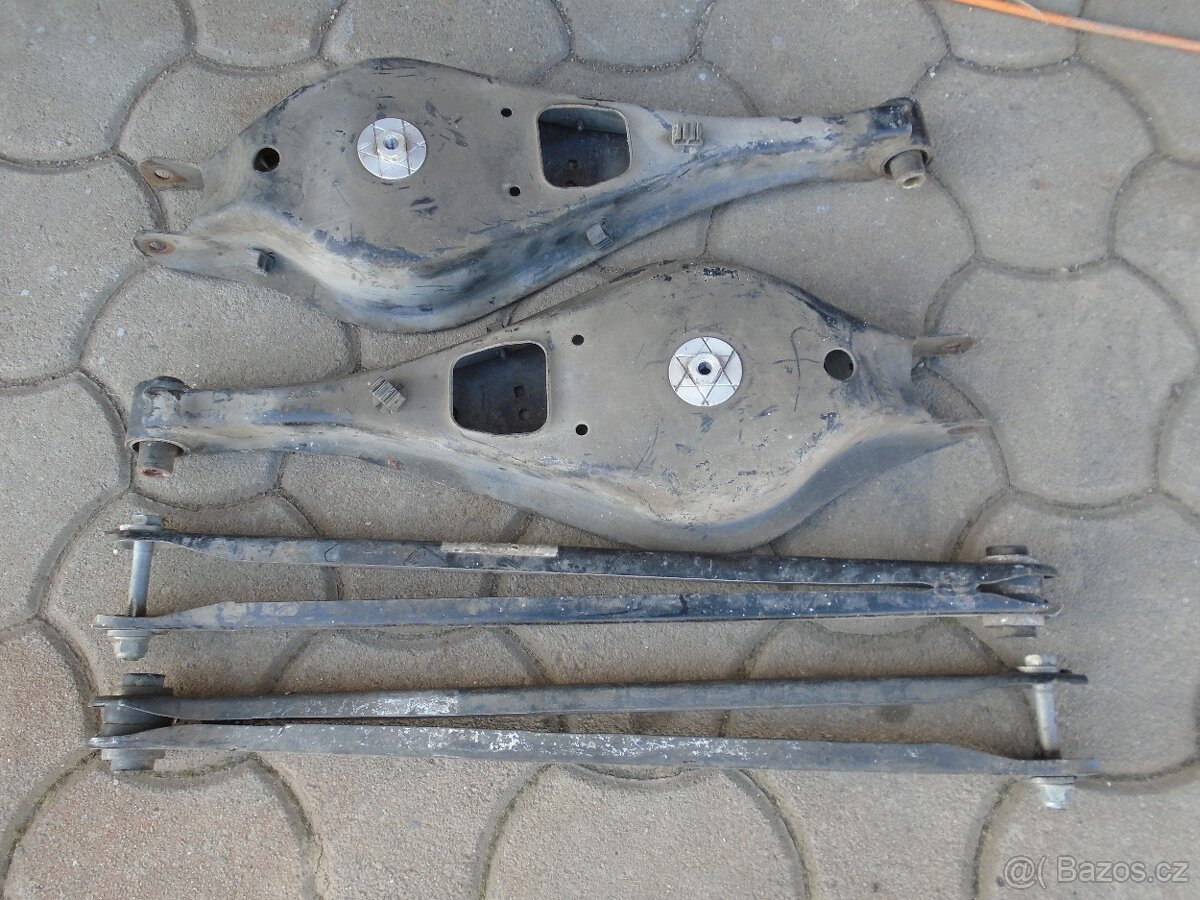BMW M3 E36 příčná ramena zadní nápravy - 2