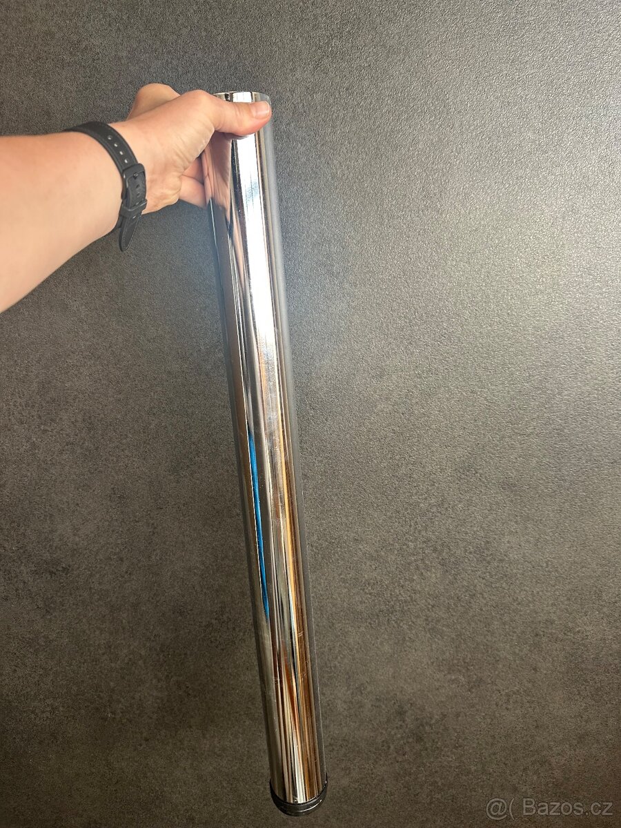 Prodám jídelní stůl - 2