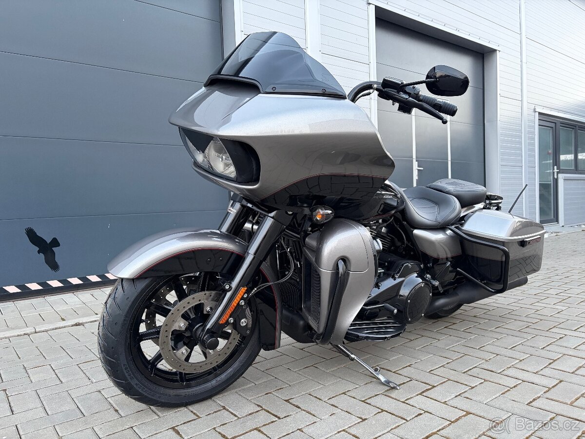 HARLEY DAVIDSON ROAD GLIDE - 2
