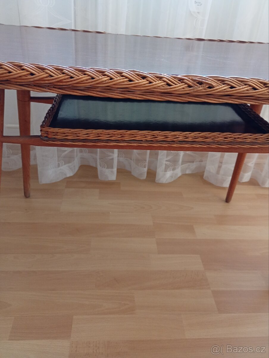 Retro konferenční stolek s poličkou - 2