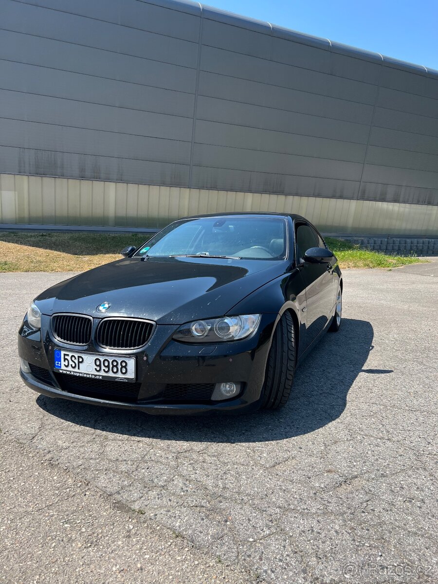 BMW E92 325i LPG manuál - 2