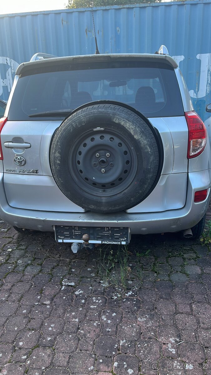 Toyota Raw 4 2,0 benzin - 2
