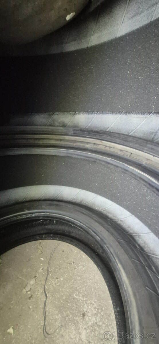 Michelin 235/45/18 - 2