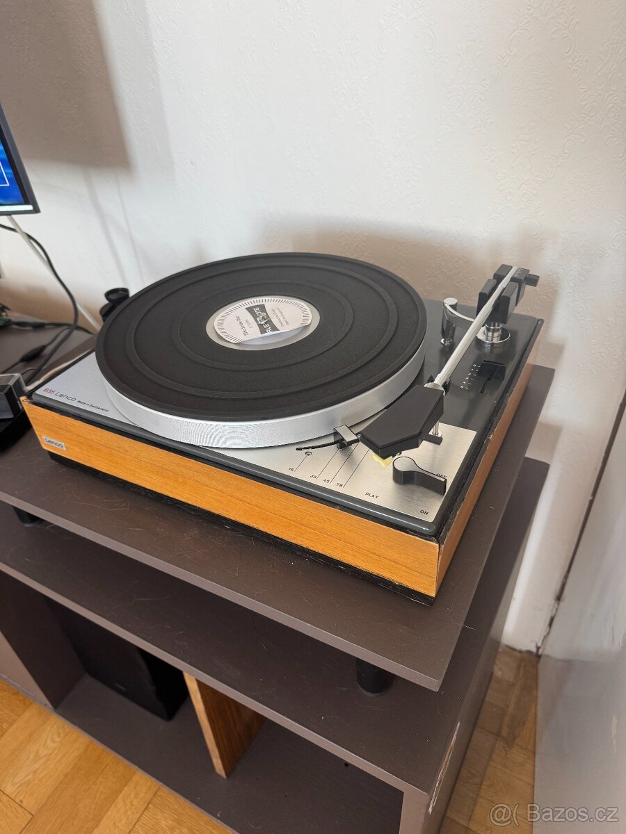 Prodávám gramofon Lenco B55. - 2