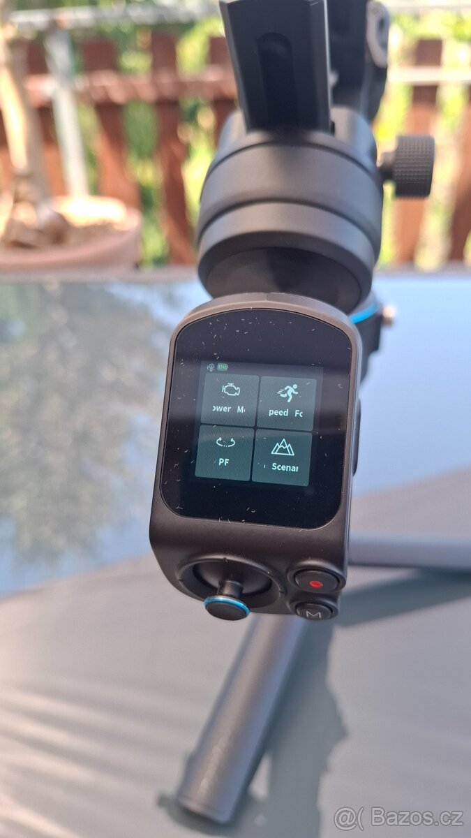 Prodám set Sony A6400 + příslušenství - 2