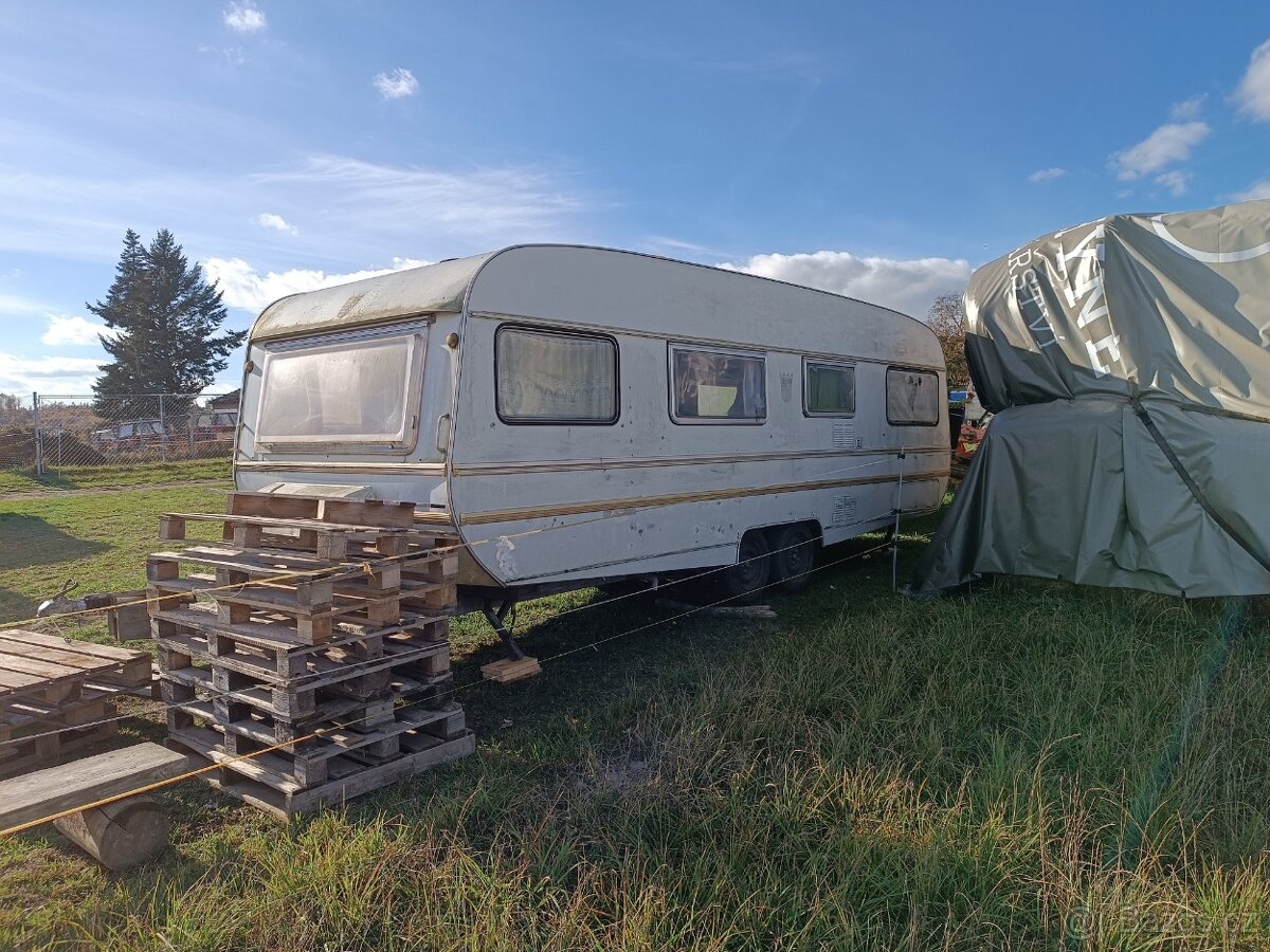 PRODAM VELKY DVOUOSY KARAVAN - 2