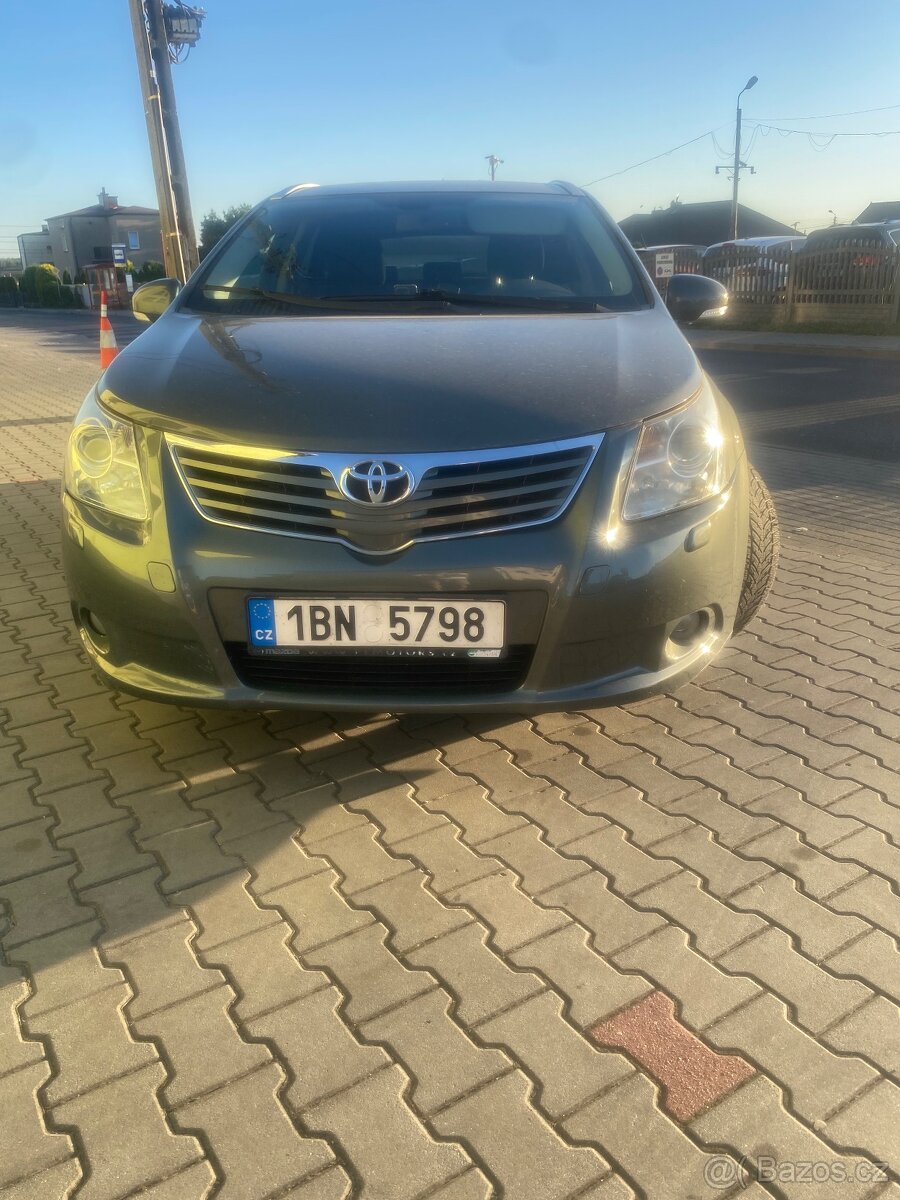 Avensis - 2