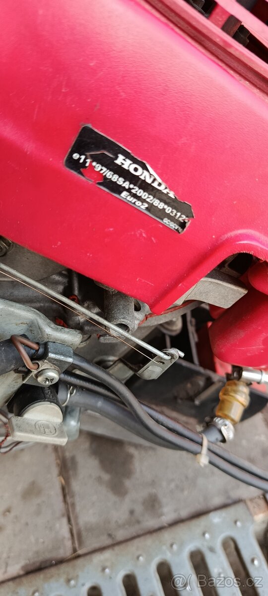 Prodám motor Honda vari - 2