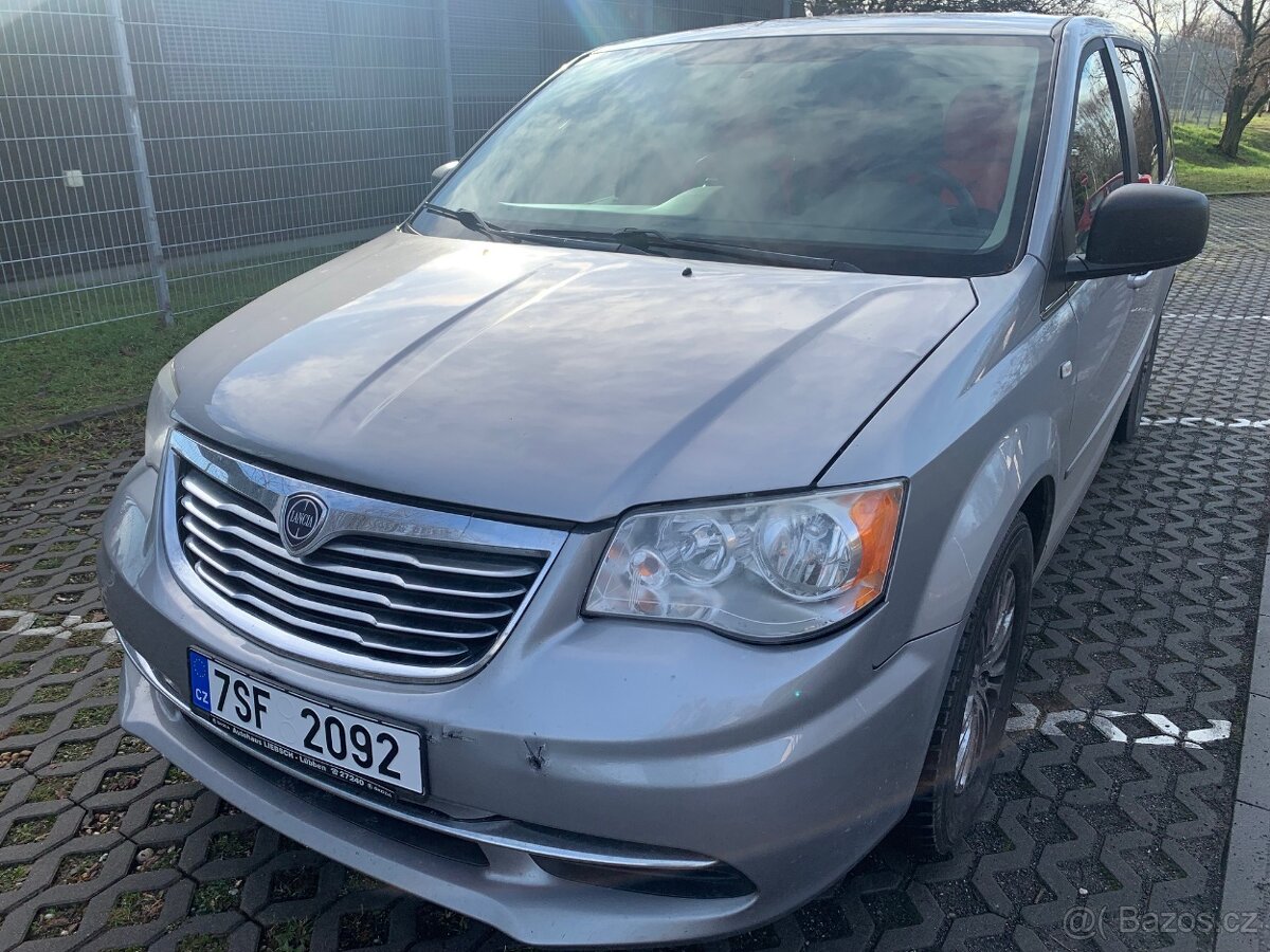 Lancia Voyager 2,8CRD,7 míst - 2