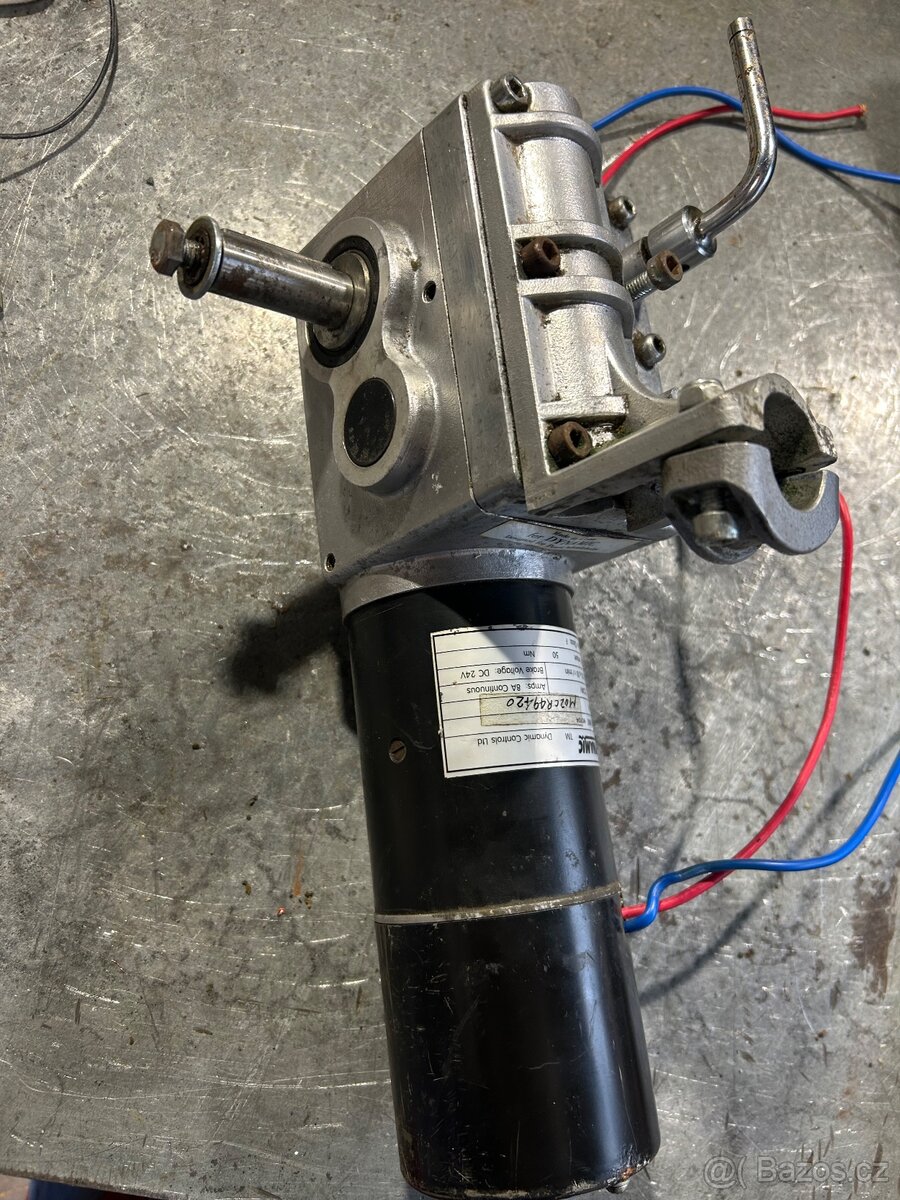 Elektromotor s převodovkou 12v - 2