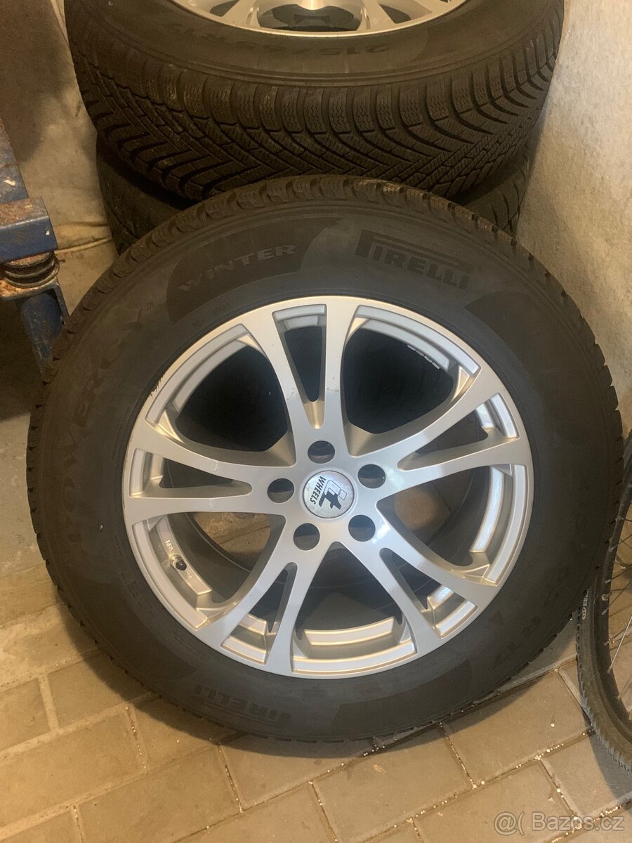 Zimní sada VW Tiguan 215/65/17 ZÁNOVNÍ - 2