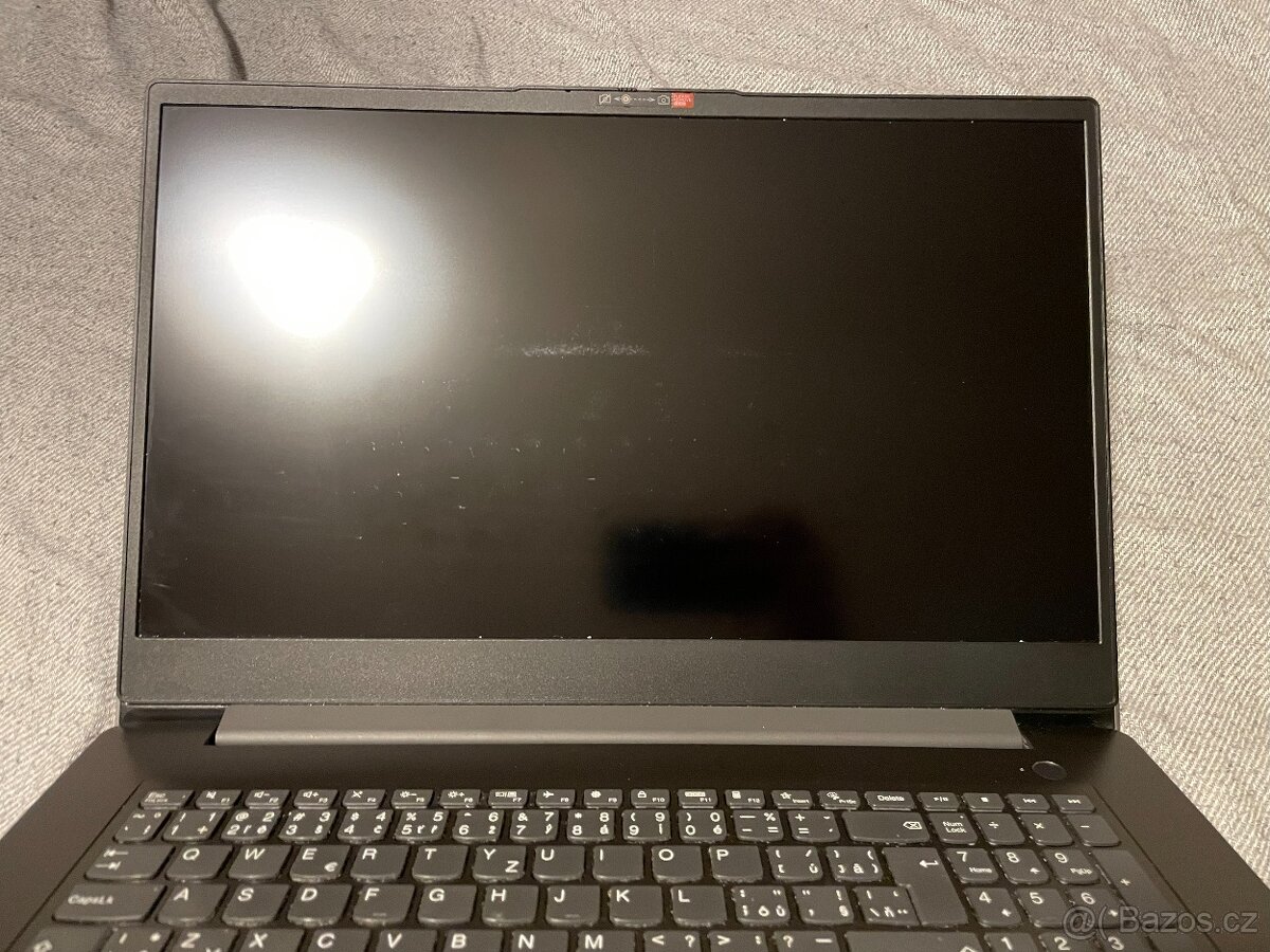 Lenovo V17 G3 IAP - na díly - 2