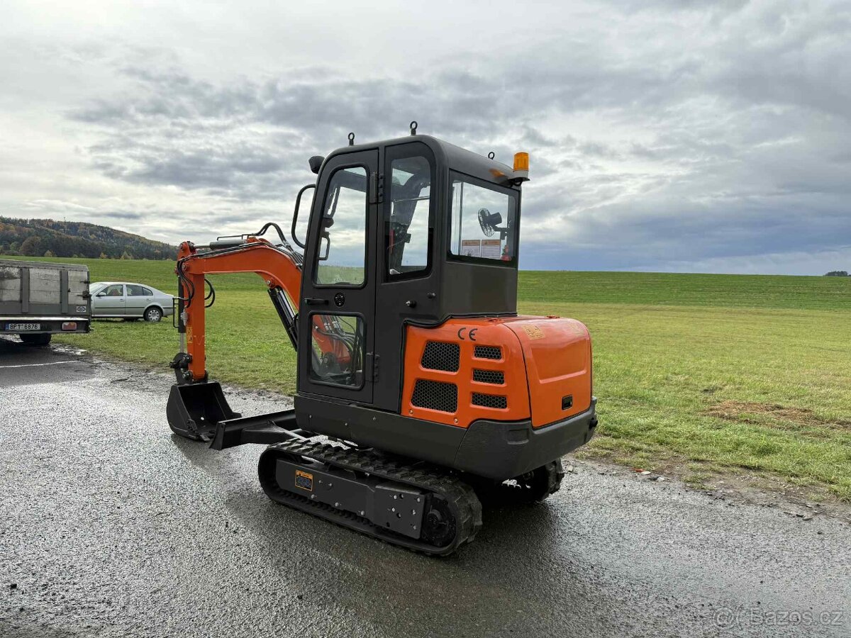 PÁSOVÝ MINIBAGR KK25 2500KG - 2