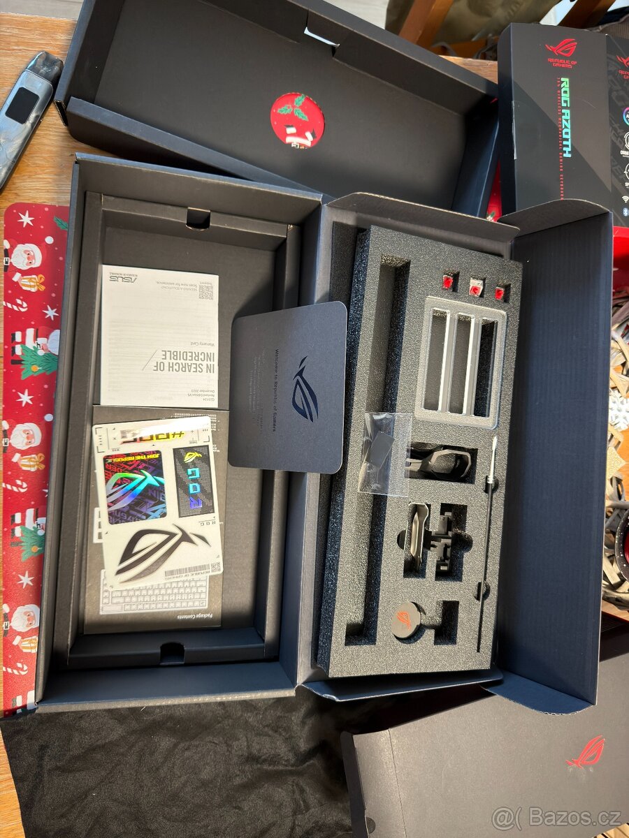 ASUS ROG AZOTH (ROG NX RED / PBT) - 2