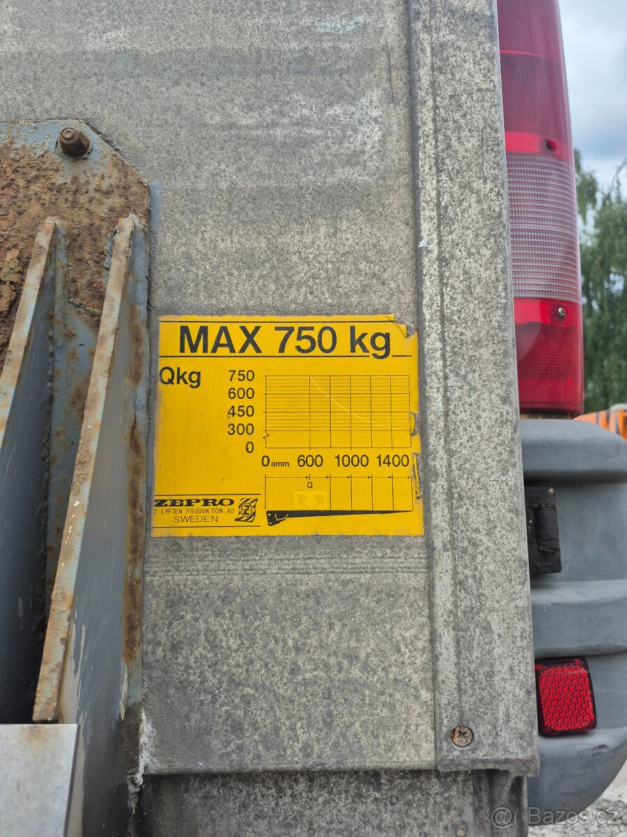 hydraulické čelo ZEPRO 750 kg – Iveco Daily (12V) - 2