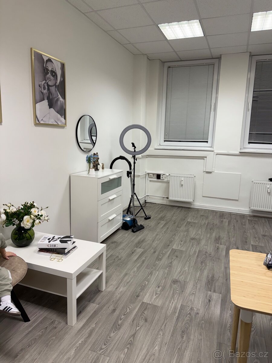 Přenechání kosmetického studia - 2