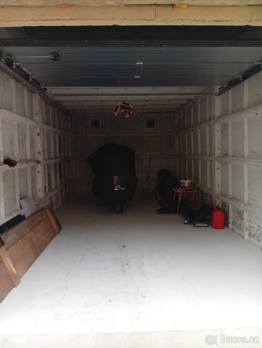 Garáž Smečno - 2