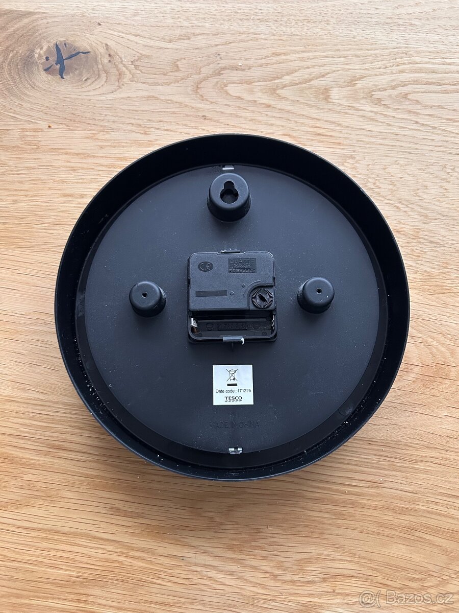 Nástěnné hodiny Tesco – pěkný stav - 2