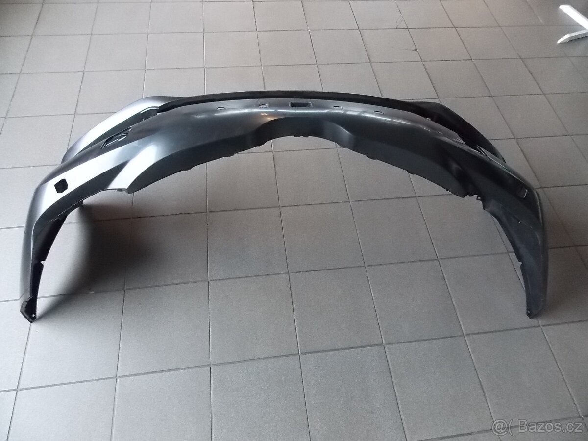 Přední nárazník Toyota Auris - 2