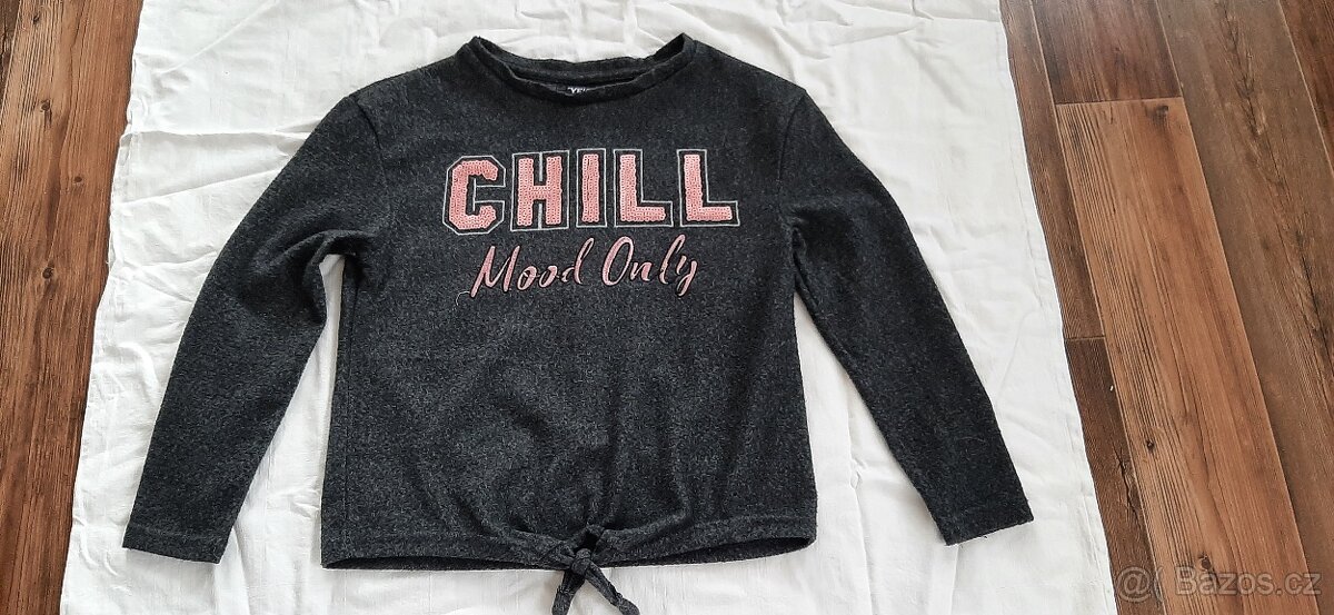 dětská mikina s flitry vel.134/140 - 2
