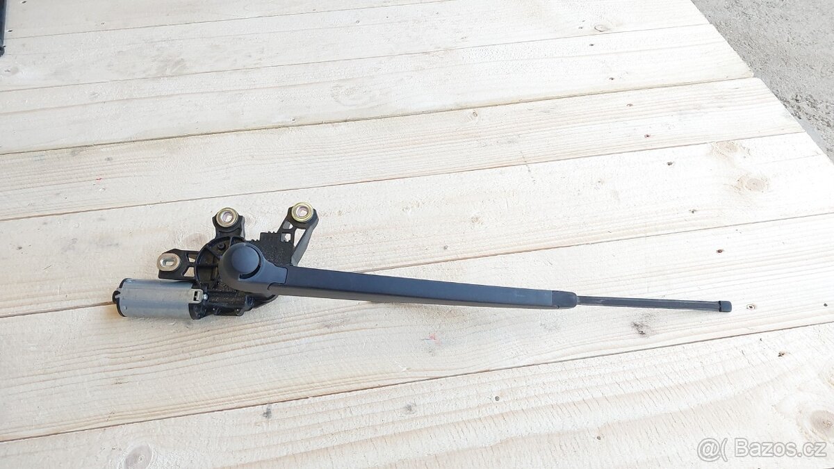 VW Transporter T5 – Stěrač zadních dveří 7E0955711B - 2