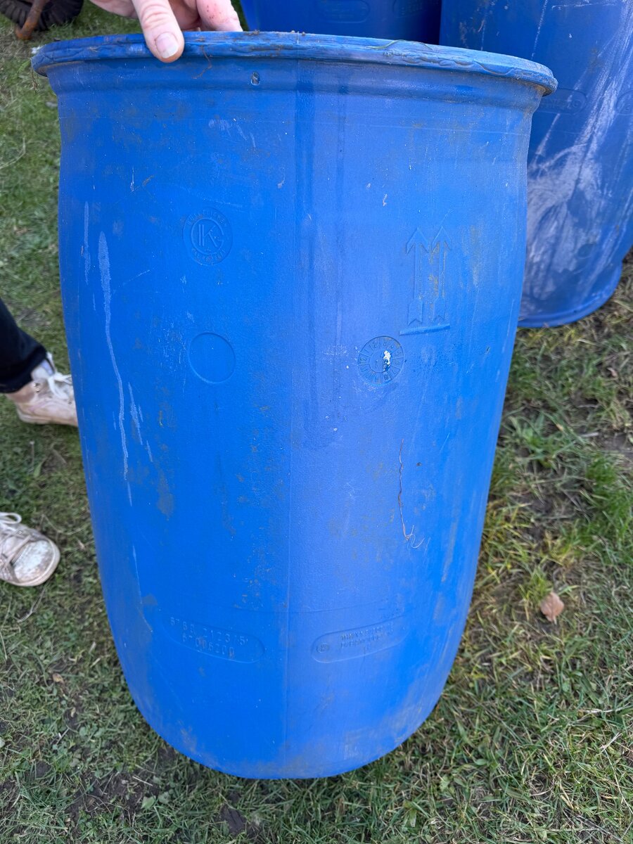 Plastové sudy - 2