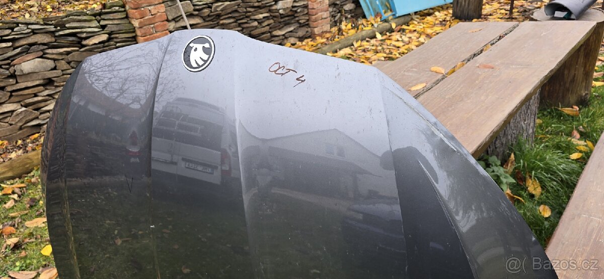 Škoda Octavia IV přední kapota - 2