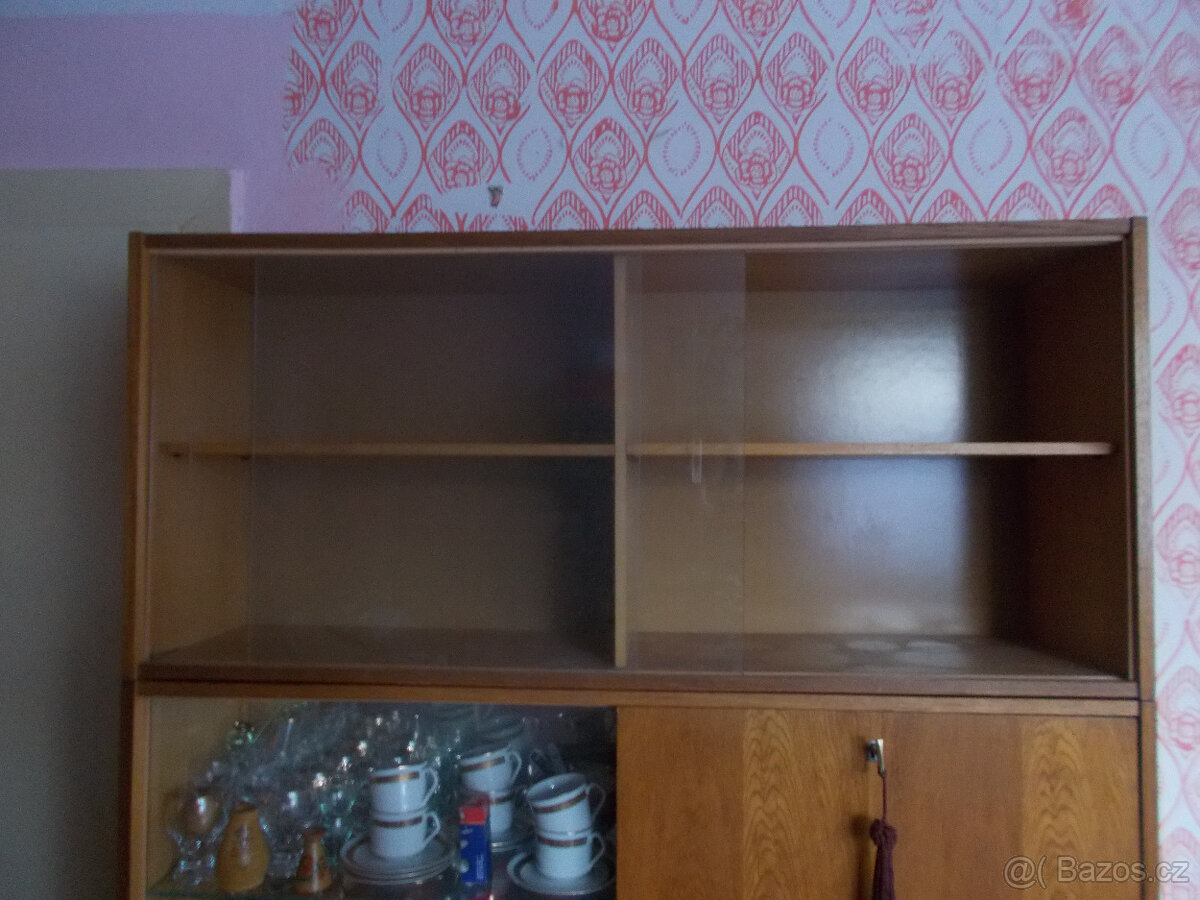 Prodej sekretáře. - 2