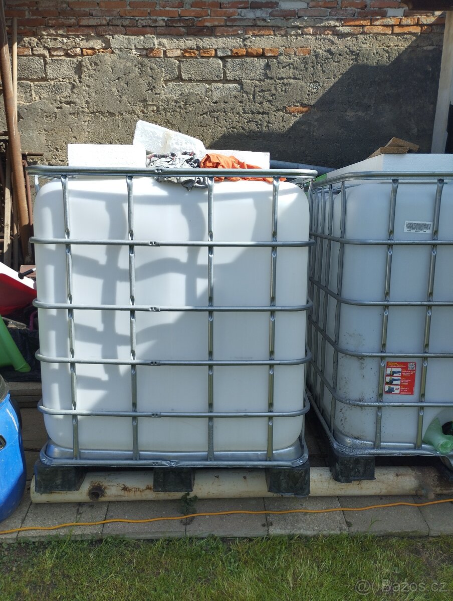 IBC nádrž 1000l - 2