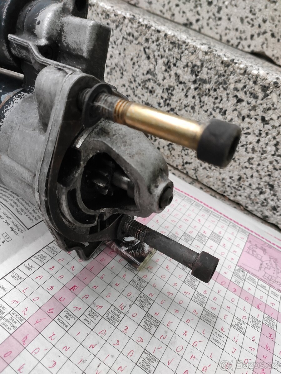 Mercedes W126 560 sel,sec startér - 2