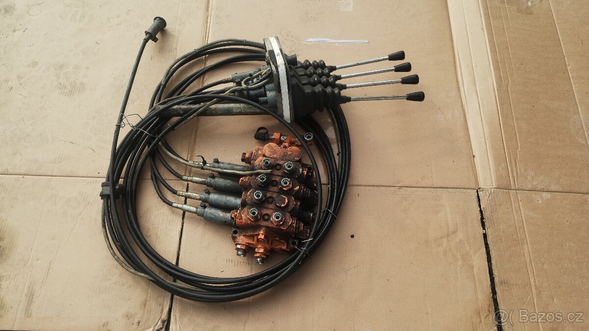 Hydraulický rozvaděč - 2