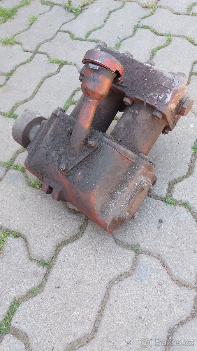 Kompresor Tatra 111 - 2