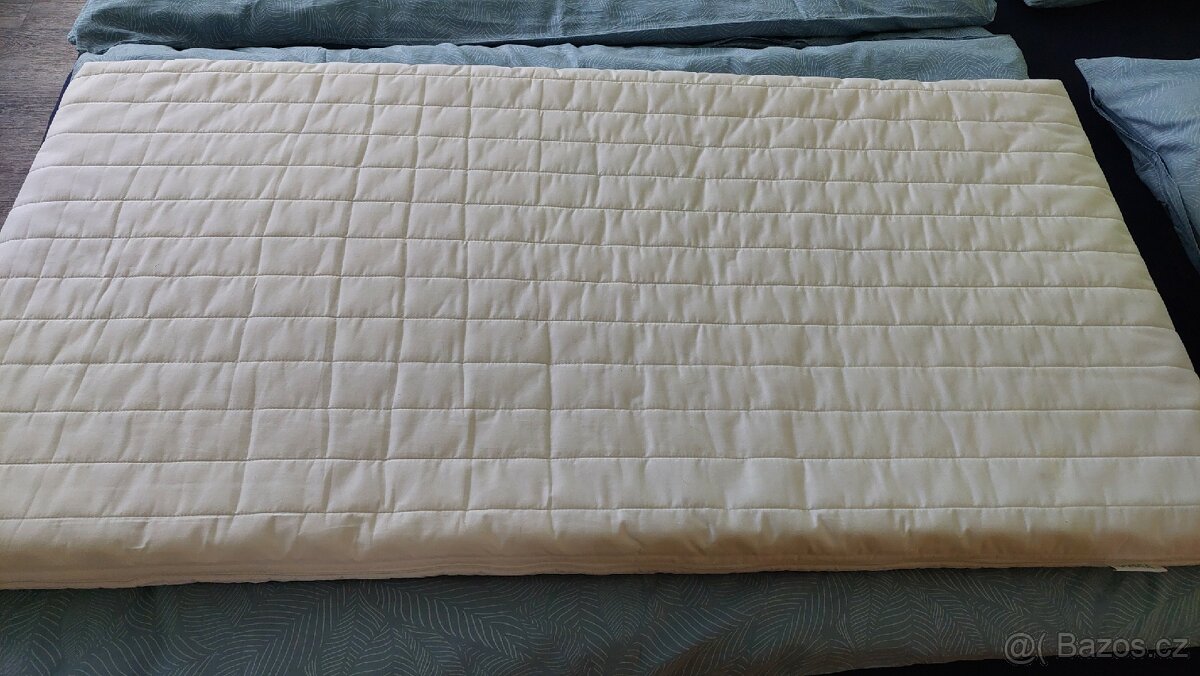 Postýlka s matrací - 2